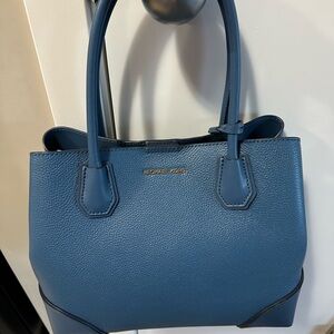 Authentic Michael Kors Handbag - Like New